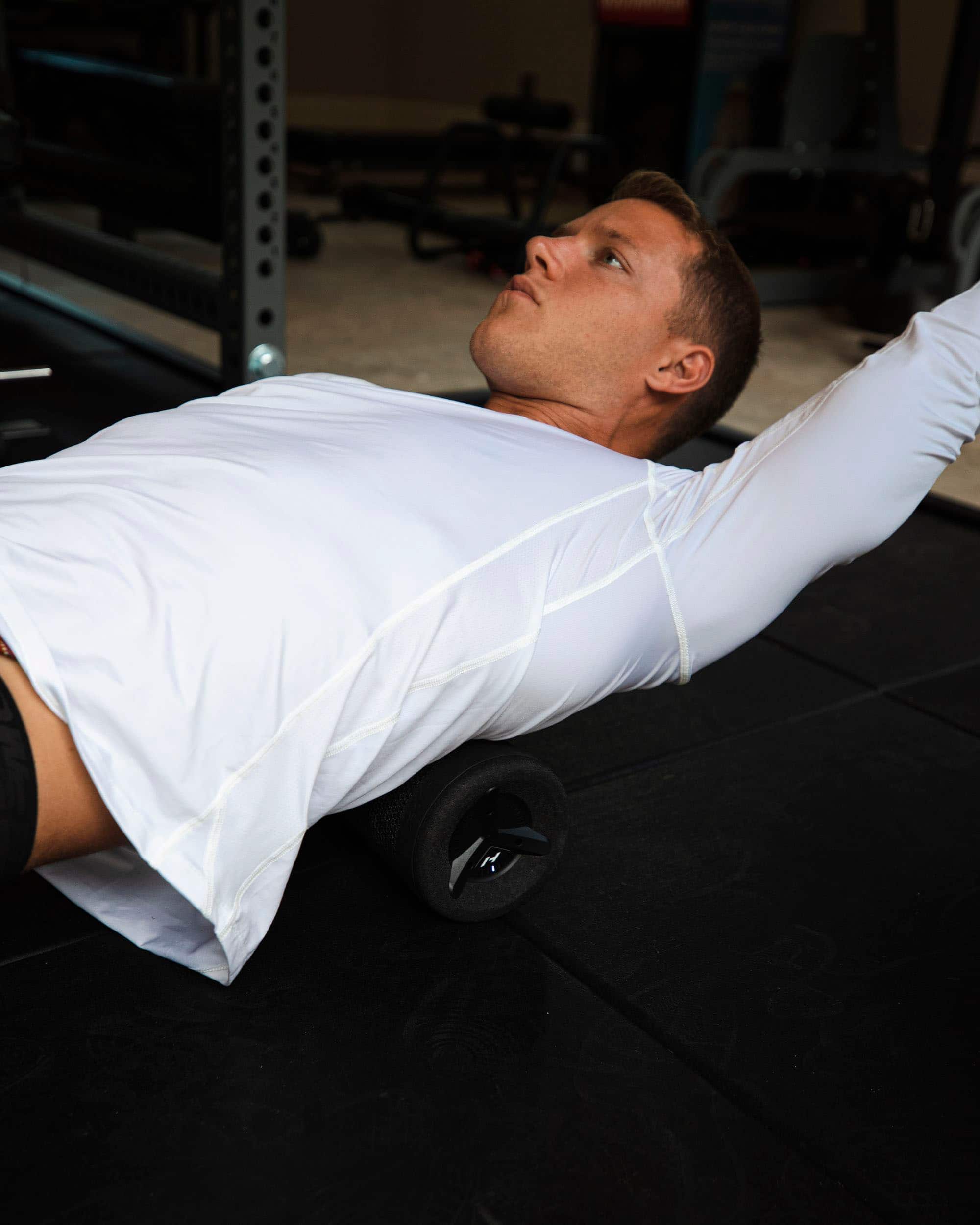 Alt View 21. Hyperice - Vyper 3 Vibrating Roller - Black.