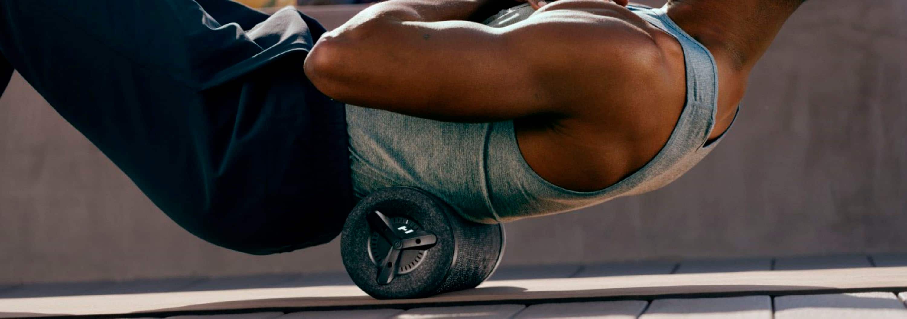 Alt View 22. Hyperice - Vyper 3 Vibrating Roller - Black.