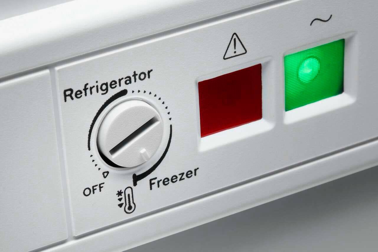 Alt View 21. Whirlpool - 16 Cu. Ft. Chest Freezer with Basket - White.