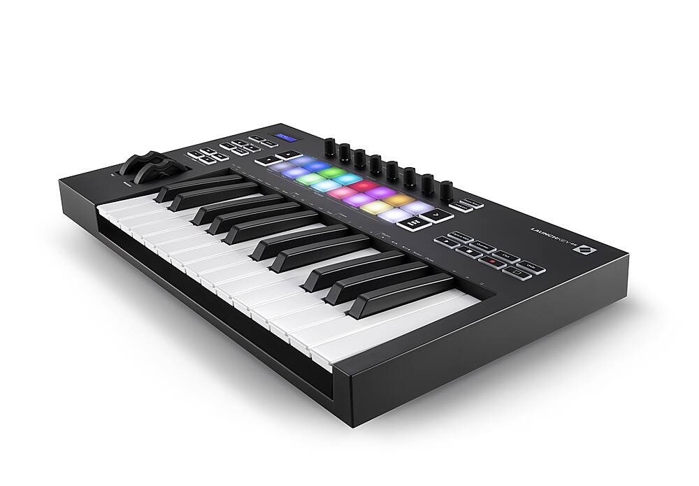 Angle. Novation - Launchkey 25 [MK3] MIDI Controller - Black.