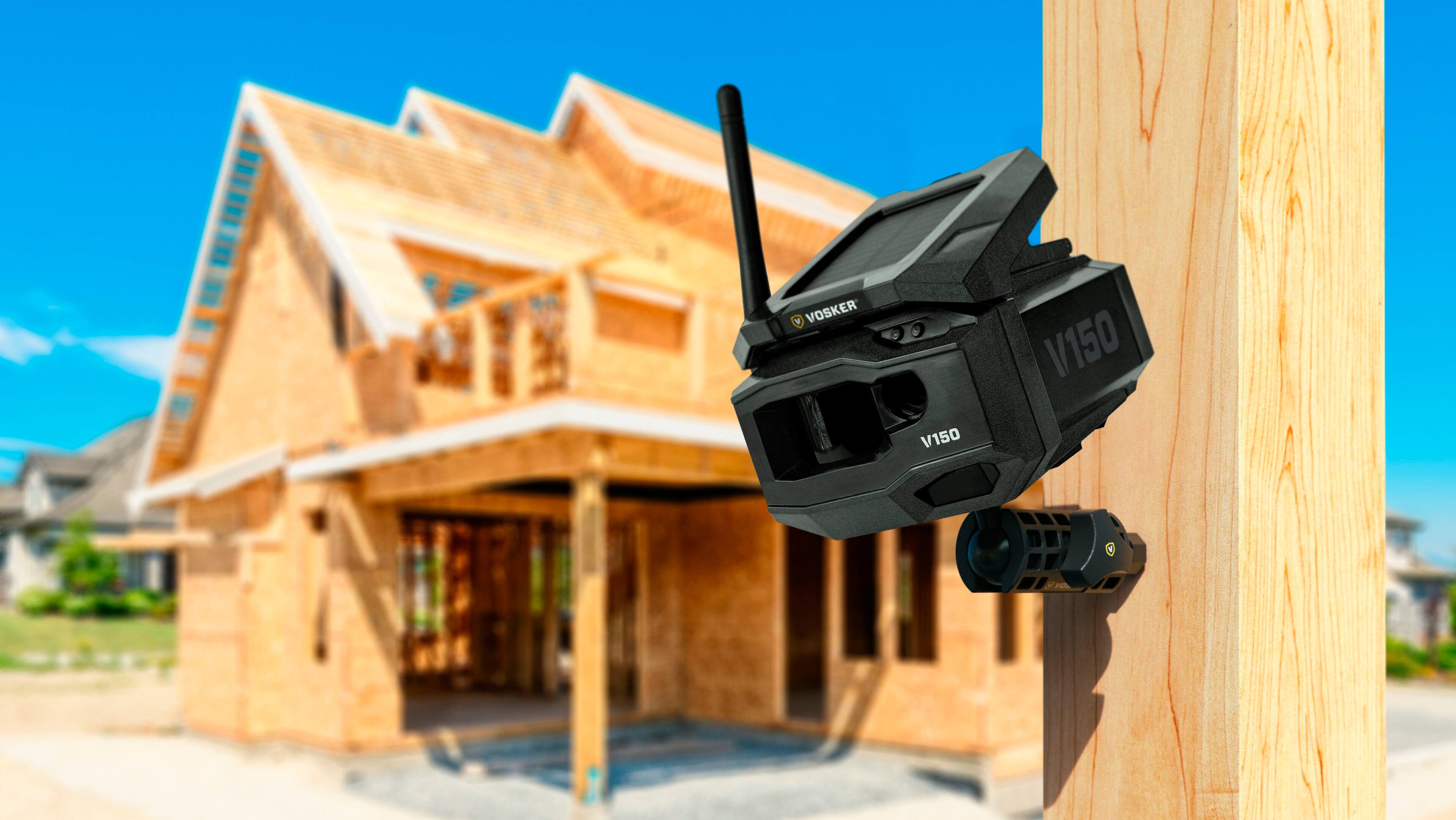Alt View 26. Vosker - V150-V - Solar Powered LTE Cellular Outdoor Security Camera - Color by day, infrared by night.