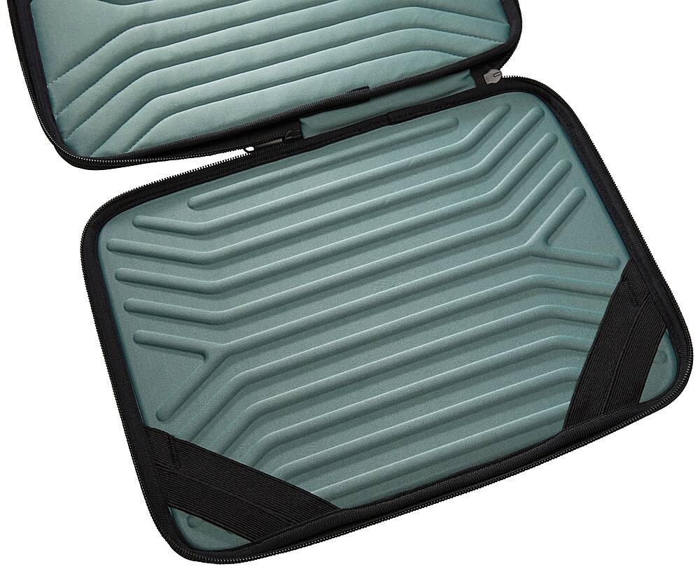 Alt View 12. Case Logic - Vigil 11" Chromebook Sleeve - Black.