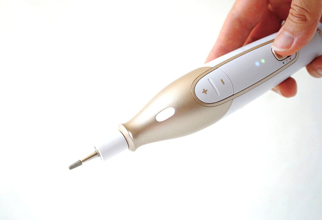 Left. Beurer - Electric Manicure/Pedicure Set - White & Gold.