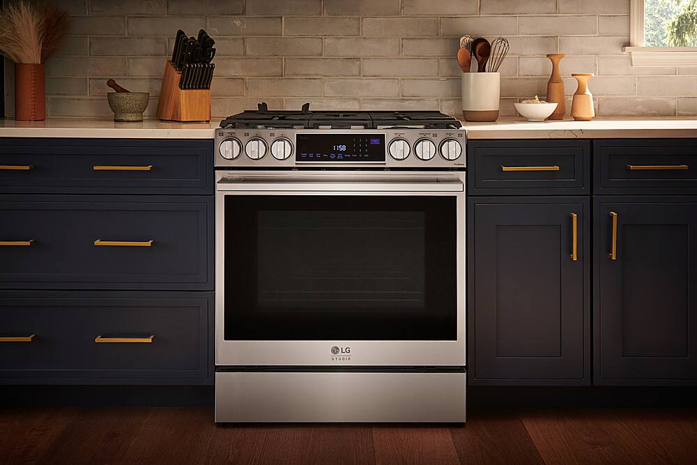 Alt View 26. LG - STUDIO 6.3 Cu. Ft. Slide-In Gas True Convection Range with EasyClean and Sous Vide - Stainless Steel.