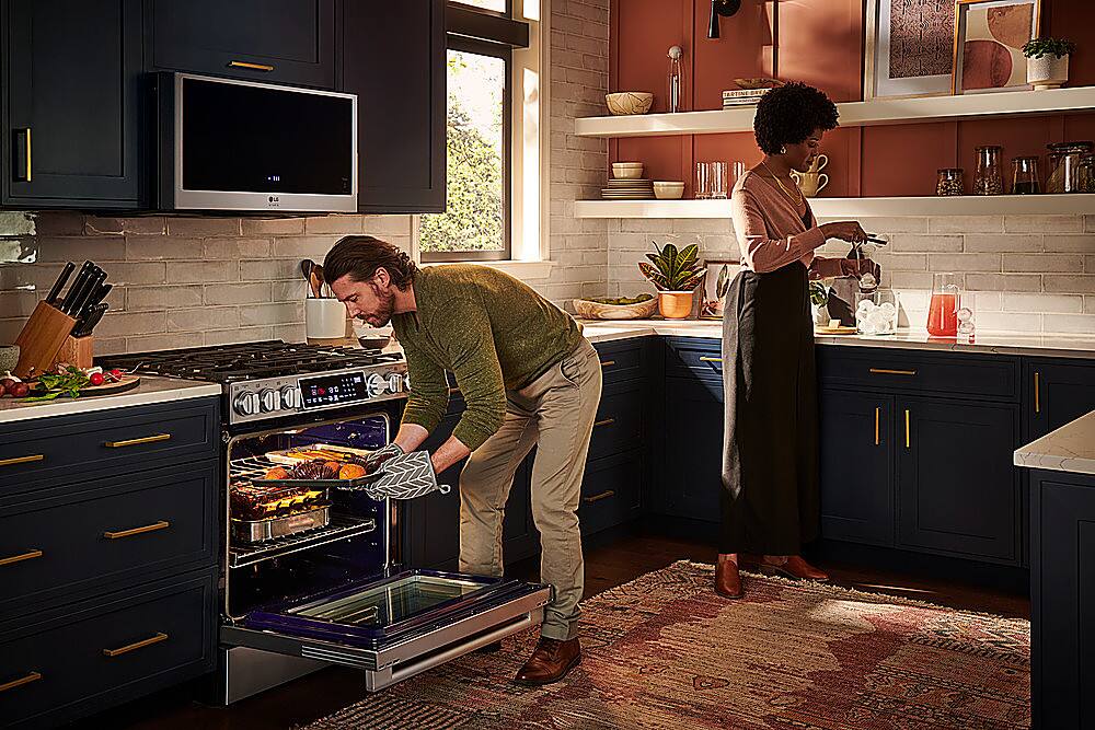 Alt View 27. LG - STUDIO 6.3 Cu. Ft. Slide-In Gas True Convection Range with EasyClean and Sous Vide - Stainless Steel.