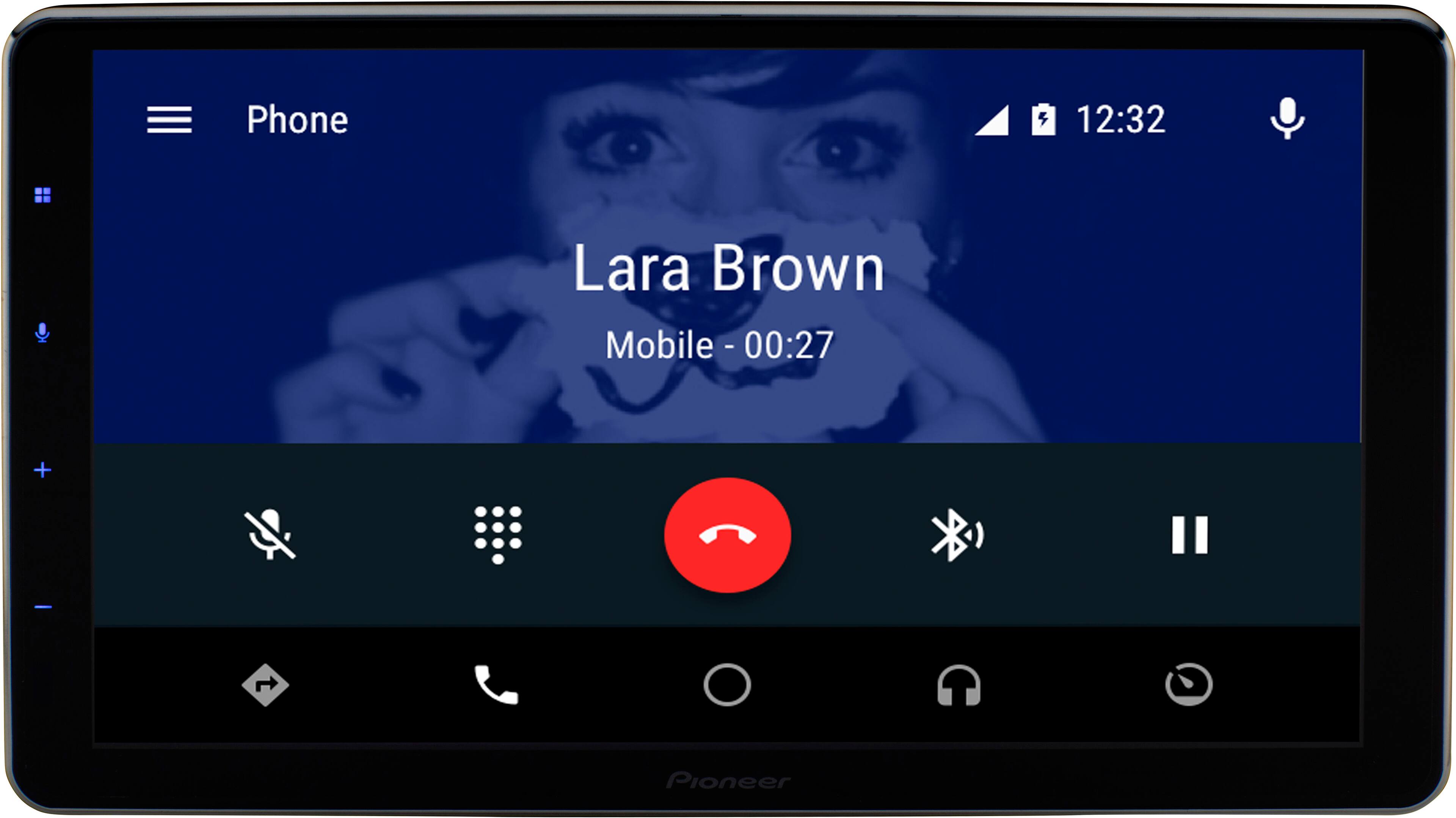 Phone 12:32 Lara Brown Mobile - 00:27 Pioneer