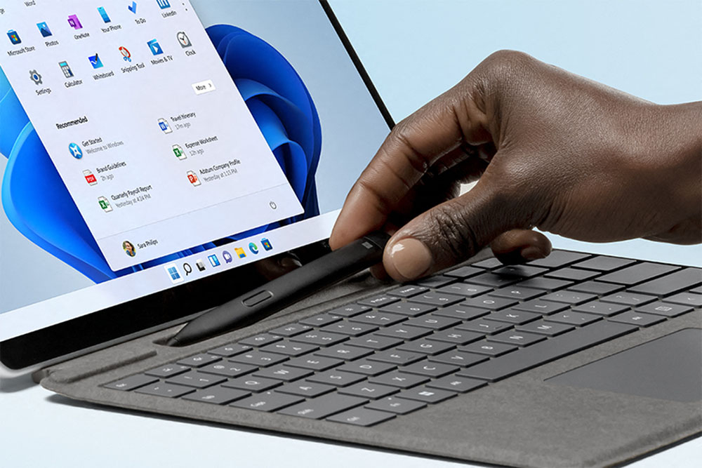 Microsoft Surface Slim Pen 2 and Pro Signature Keyboard for Pro X, 8, 9  Platinum Alcantara Material 8X6-00061 - Best Buy