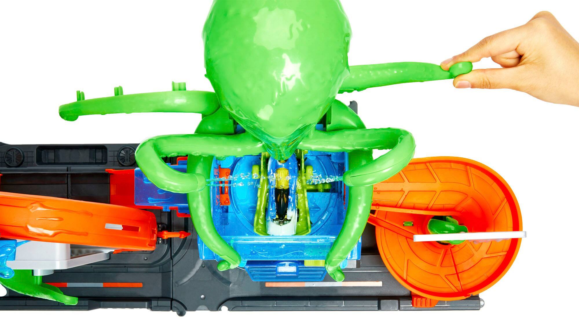 Hot Wheels City Ultimate Octo Car Wash Water Playset with Color