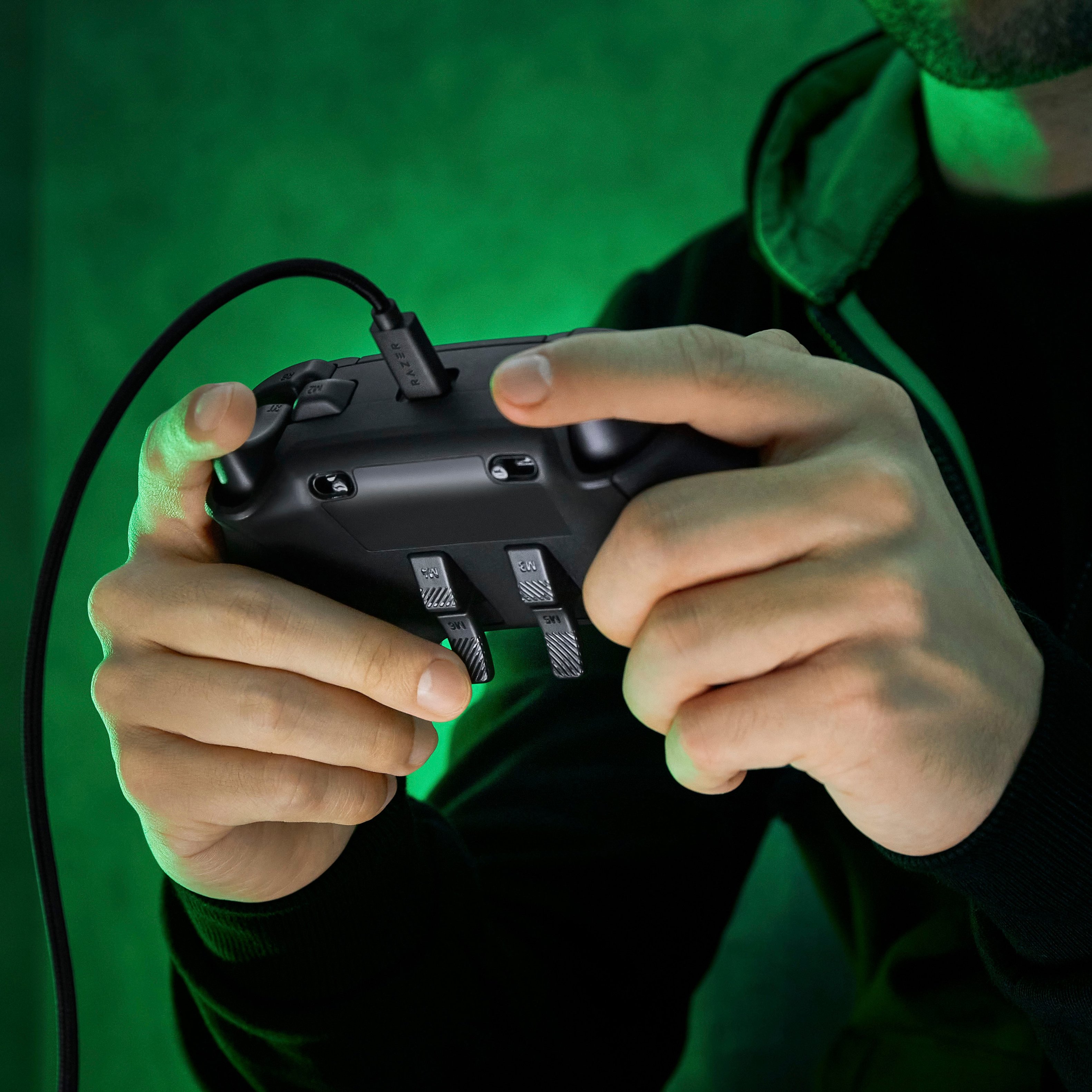 Razer Wolverine V2 Chroma Pro Gaming Controller for Xbox Series X 