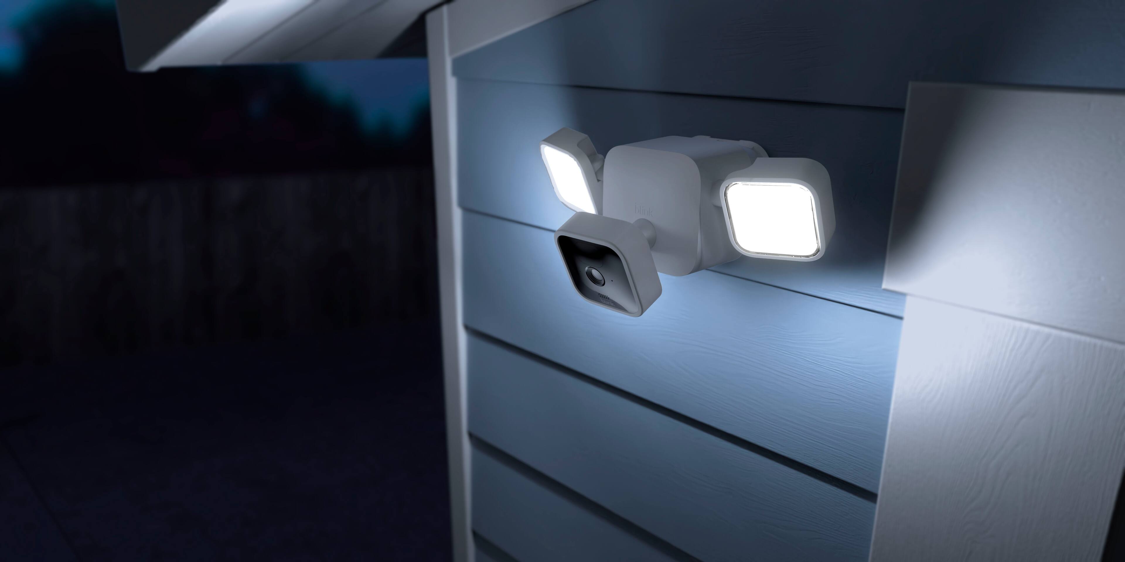 Alt View 11. Blink - Outdoor Wireless 1080p Security Camera with Floodlight - White.