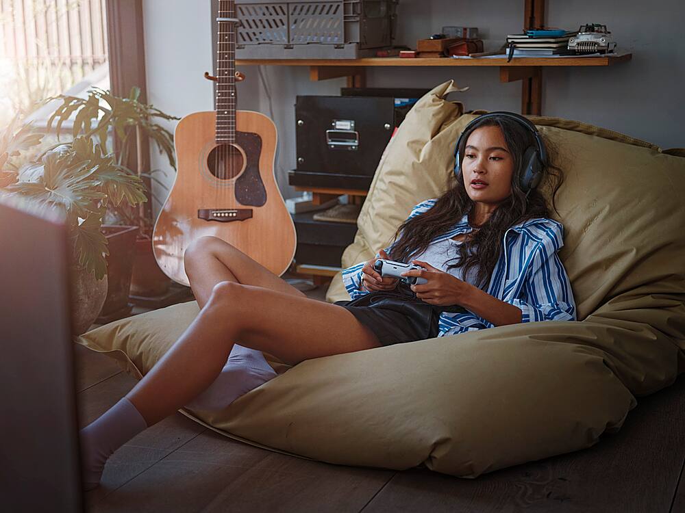 Alt View 18. EPOS - H6PRO Open Acoustic Wired Gaming Headset for PC, PS5, PS4, Xbox Series X, Xbox One, Nintendo Switch, Mac - Sebring Black.