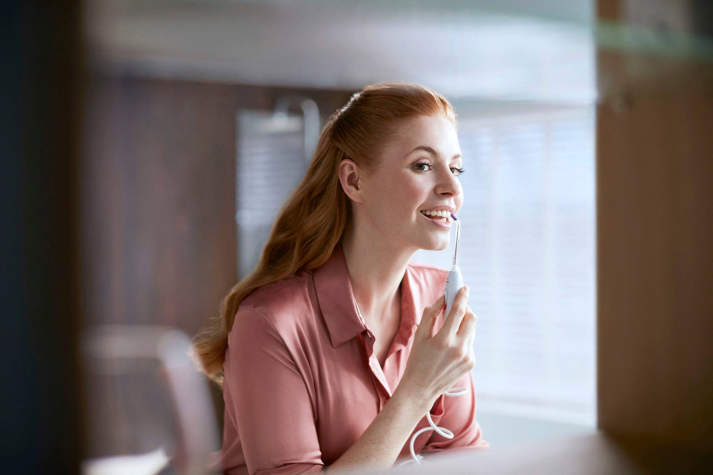 Alt View 22. Philips Sonicare - Power Flosser 3000 - White.