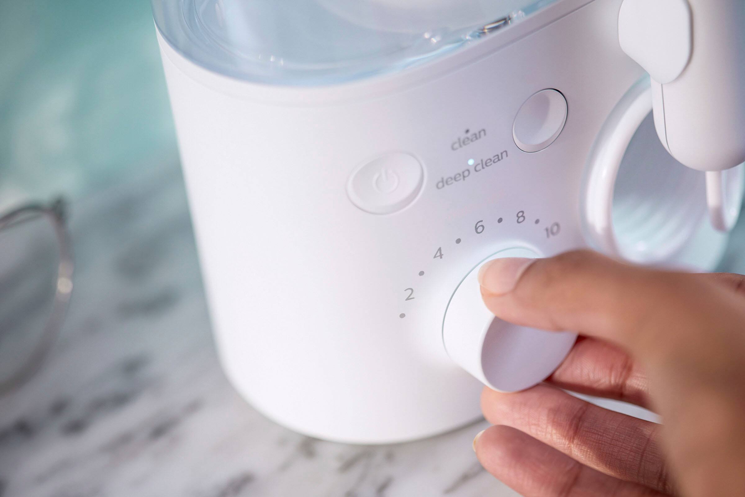 Alt View 26. Philips Sonicare - Power Flosser 3000 - White.