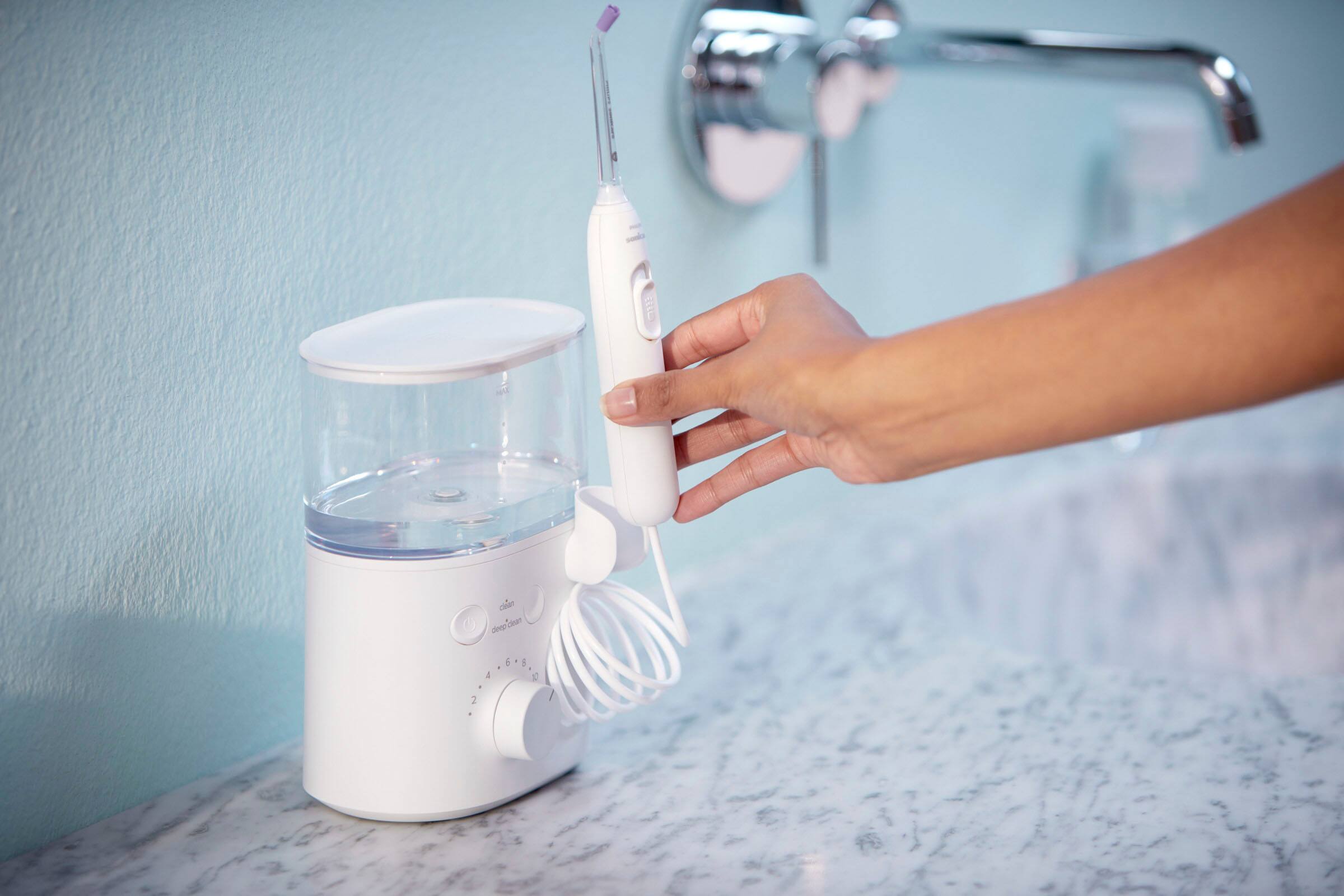 Alt View 27. Philips Sonicare - Power Flosser 3000 - White.