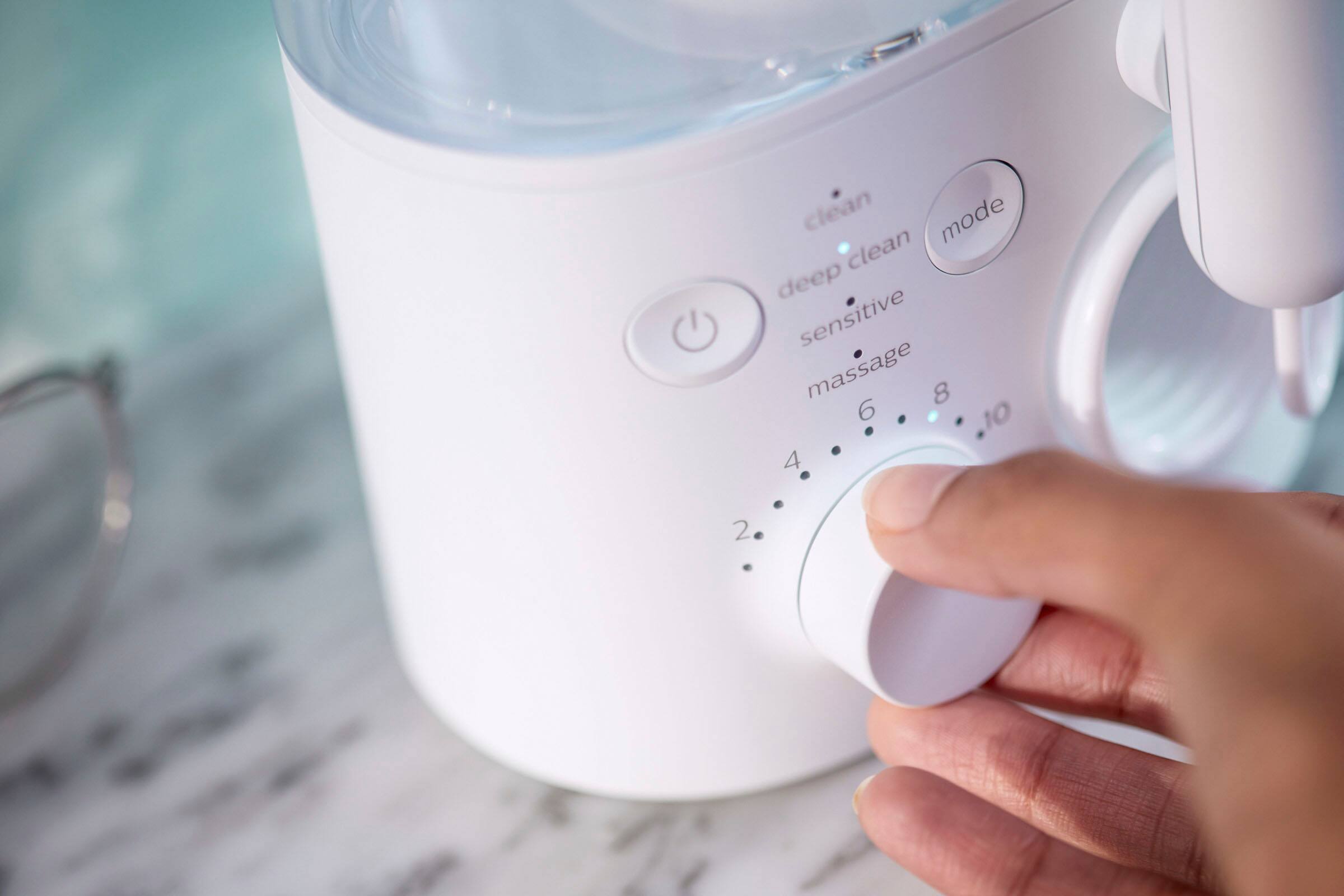 Alt View 19. Philips Sonicare - Power Flosser & Toothbrush System 7000, HX3921 - White.