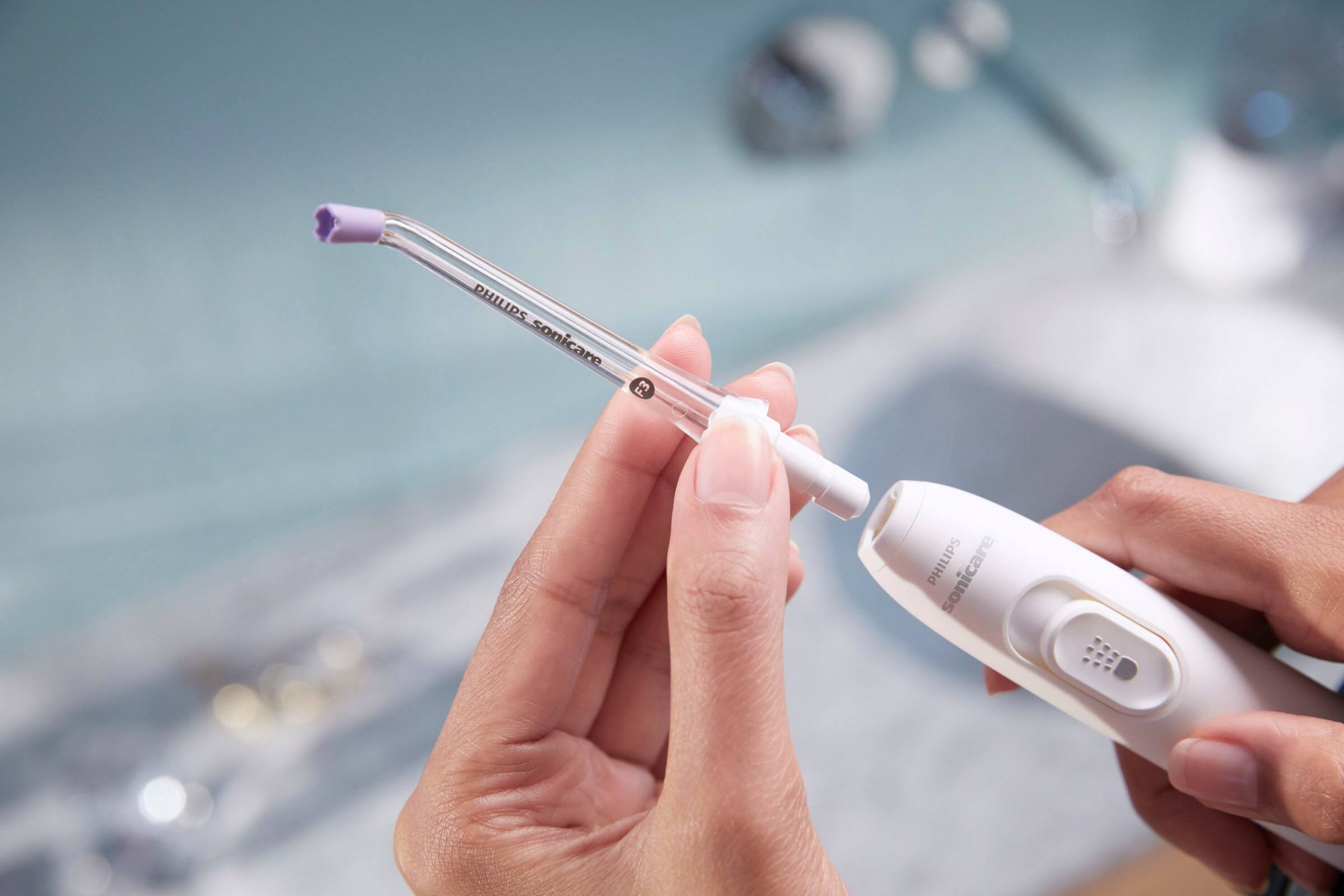 Alt View 23. Philips Sonicare - Power Flosser & Toothbrush System 7000, HX3921 - White.