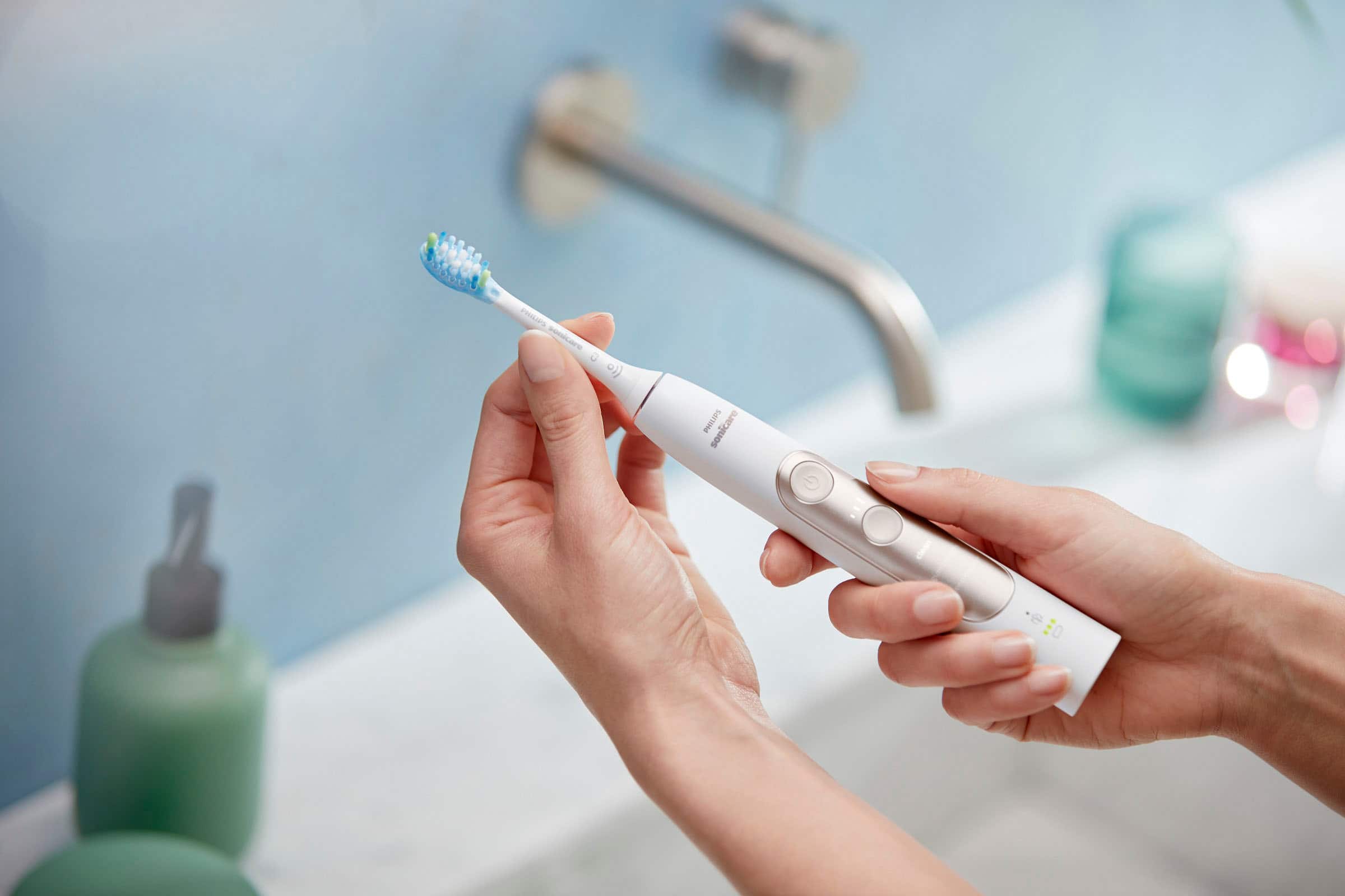 Alt View 29. Philips Sonicare - Power Flosser & Toothbrush System 7000, HX3921 - White.