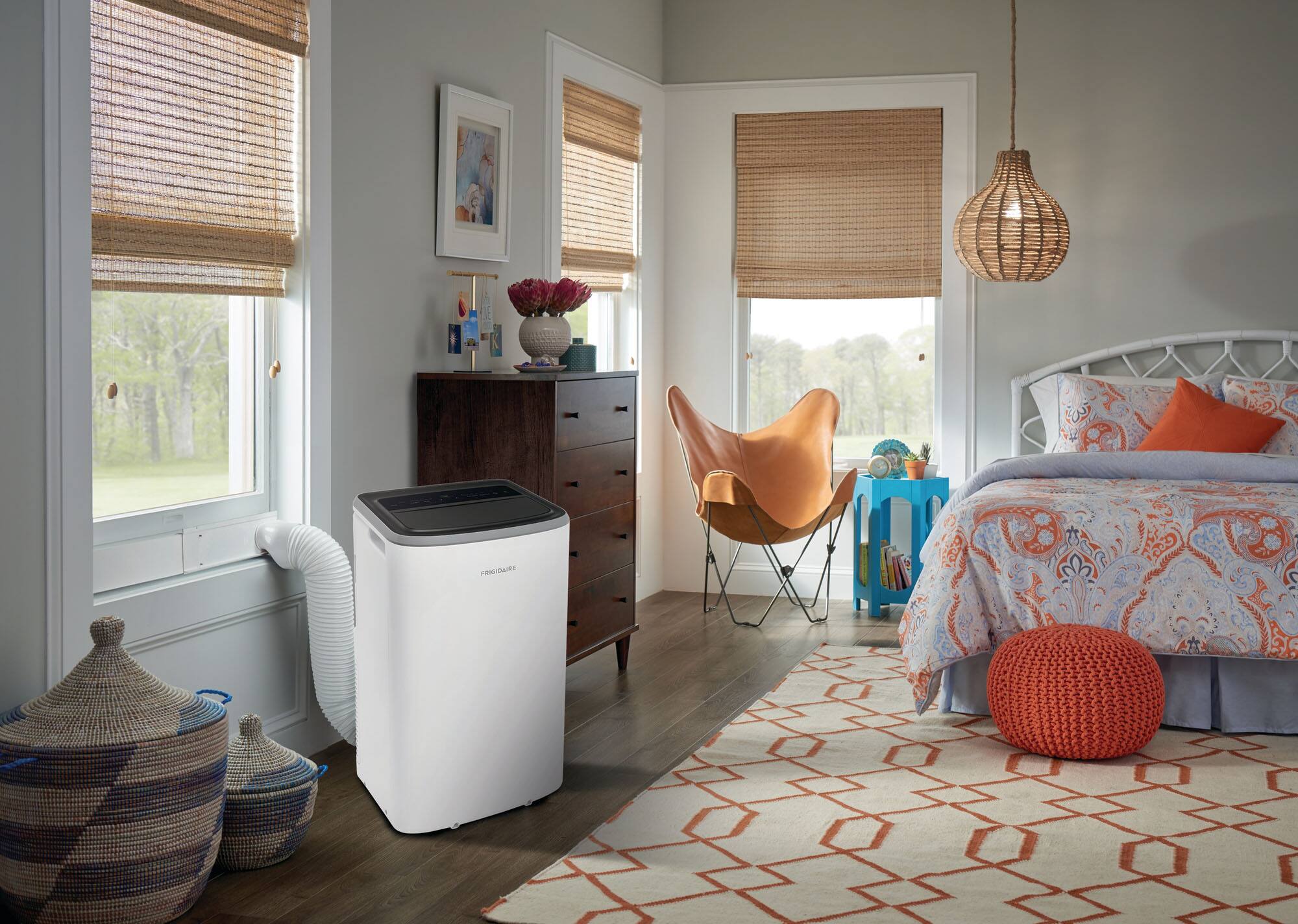 Alt View 16. Frigidaire - 3–in-1 Portable Room Air Conditioner - White.