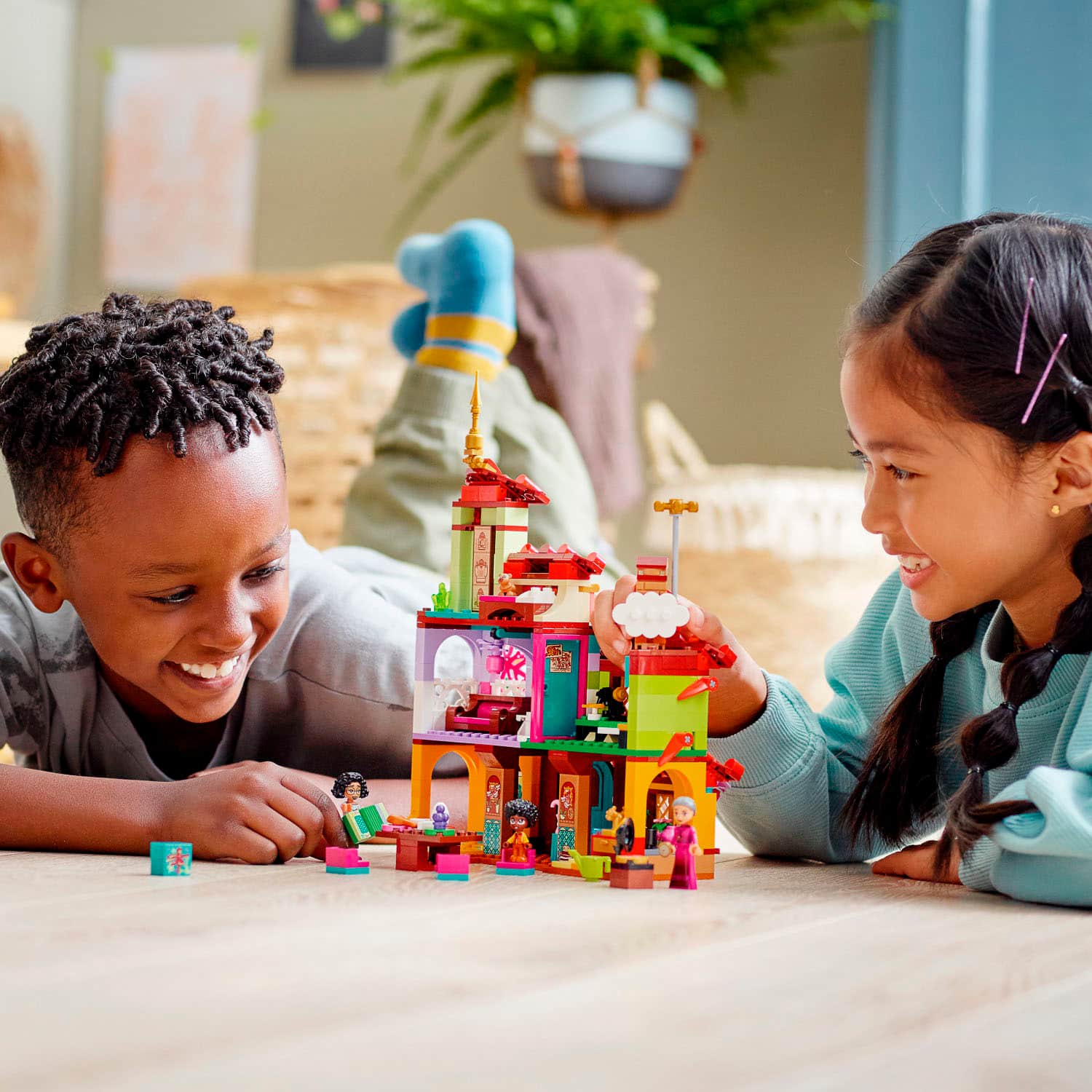 Angle. LEGO - Disney Princess The Madrigal House 43202.