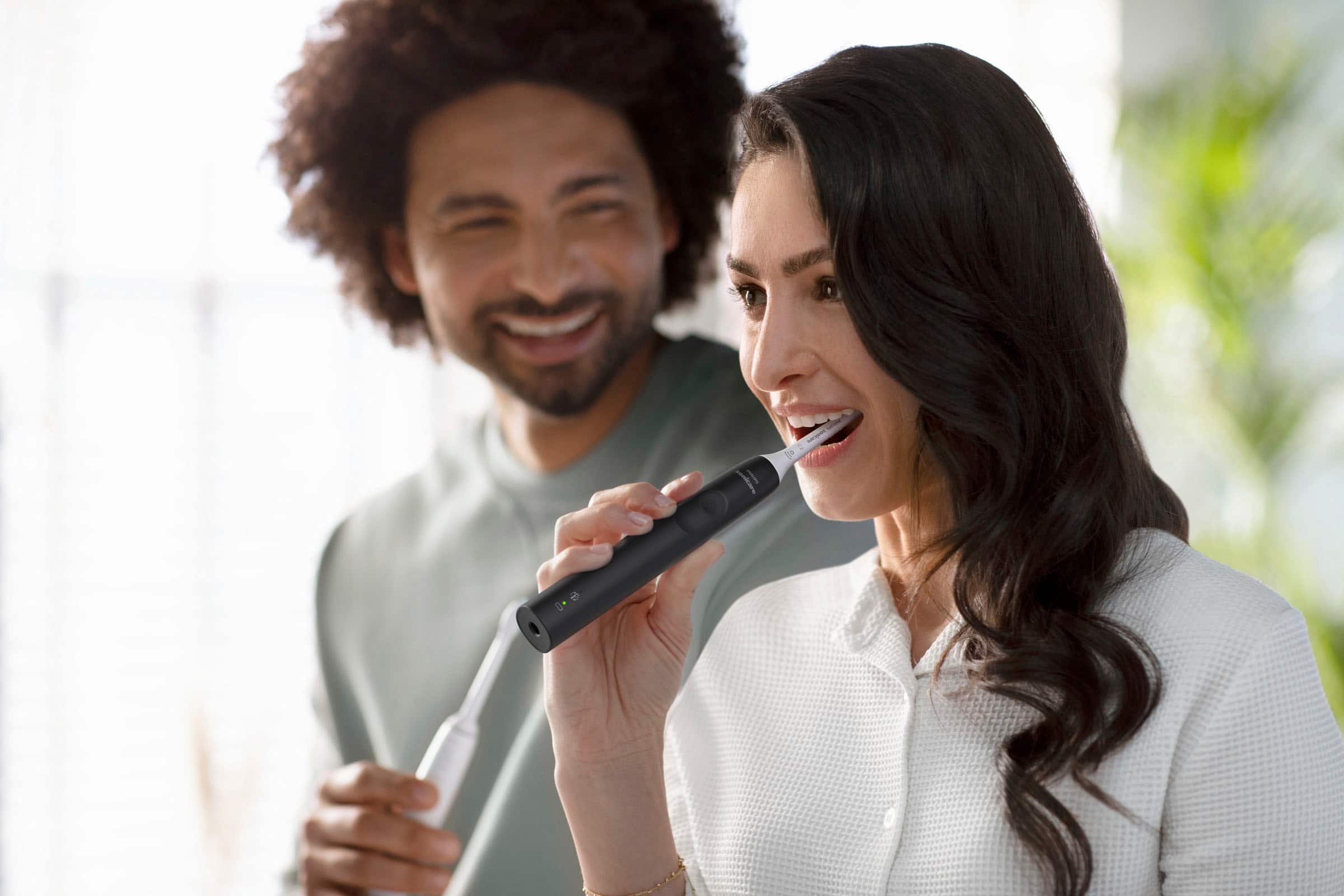 Alt View 26. Philips Sonicare - 4100 Power Toothbrush - Black.