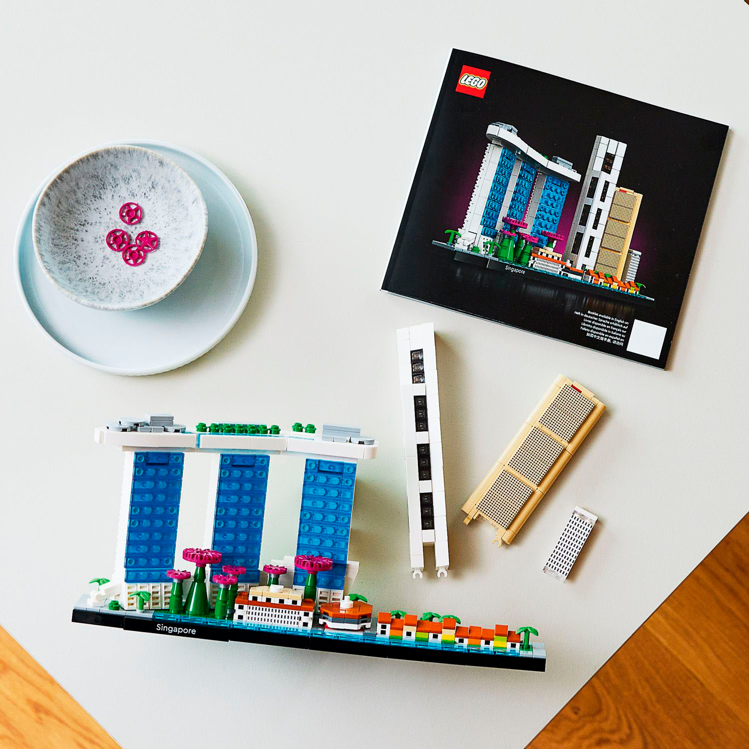LEGO Architecture 21057 Singapore, Modellismo, Set di Costruzioni per Adulti  della Collezione Skyline, Idea Regalo - LEGO - Architecture - Edifici e  architettura - Giocattoli