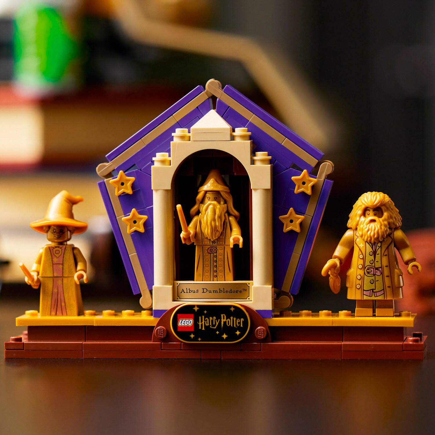 Alt View 13. LEGO - Harry Potter Hogwarts Icons - Collectors' Edition 76391.