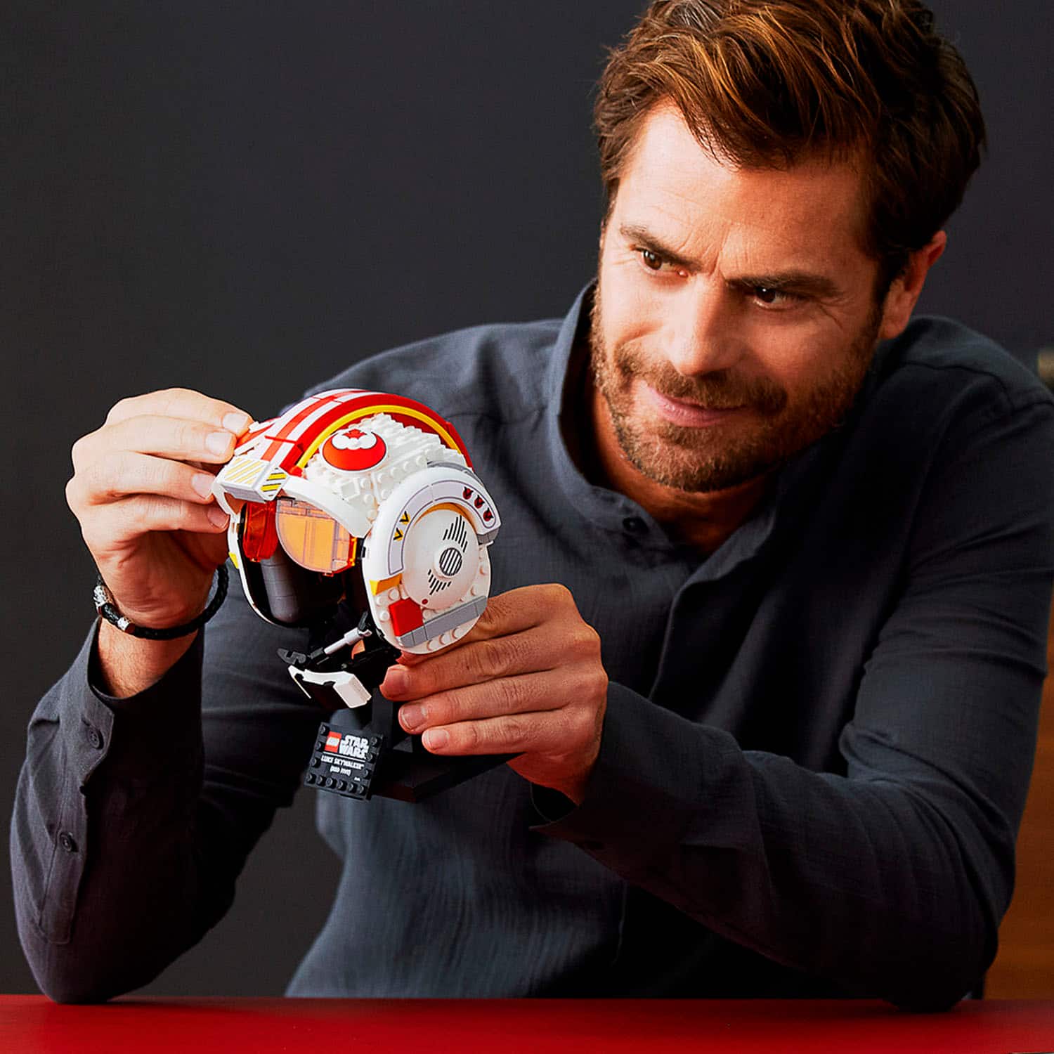 Alt View 12. LEGO - Star Wars Luke Skywalker (Red Five) Helmet 75327.