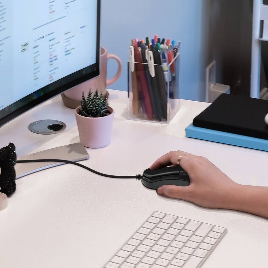 Alt View 2. SIIG Inc - SIIG 3 Buttons USB Optical Mouse - Smooth, precise and affordable USB 3-button optical mouse with scrolling wheel,1200 - Black.