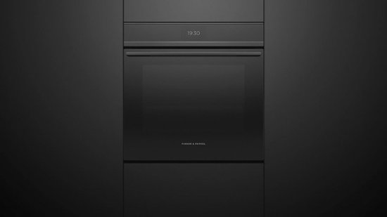Fisher & Paykel – Minimal 24″ Built-in Single Electric Wall Oven with Self-Cleaning and Touch Display – Black