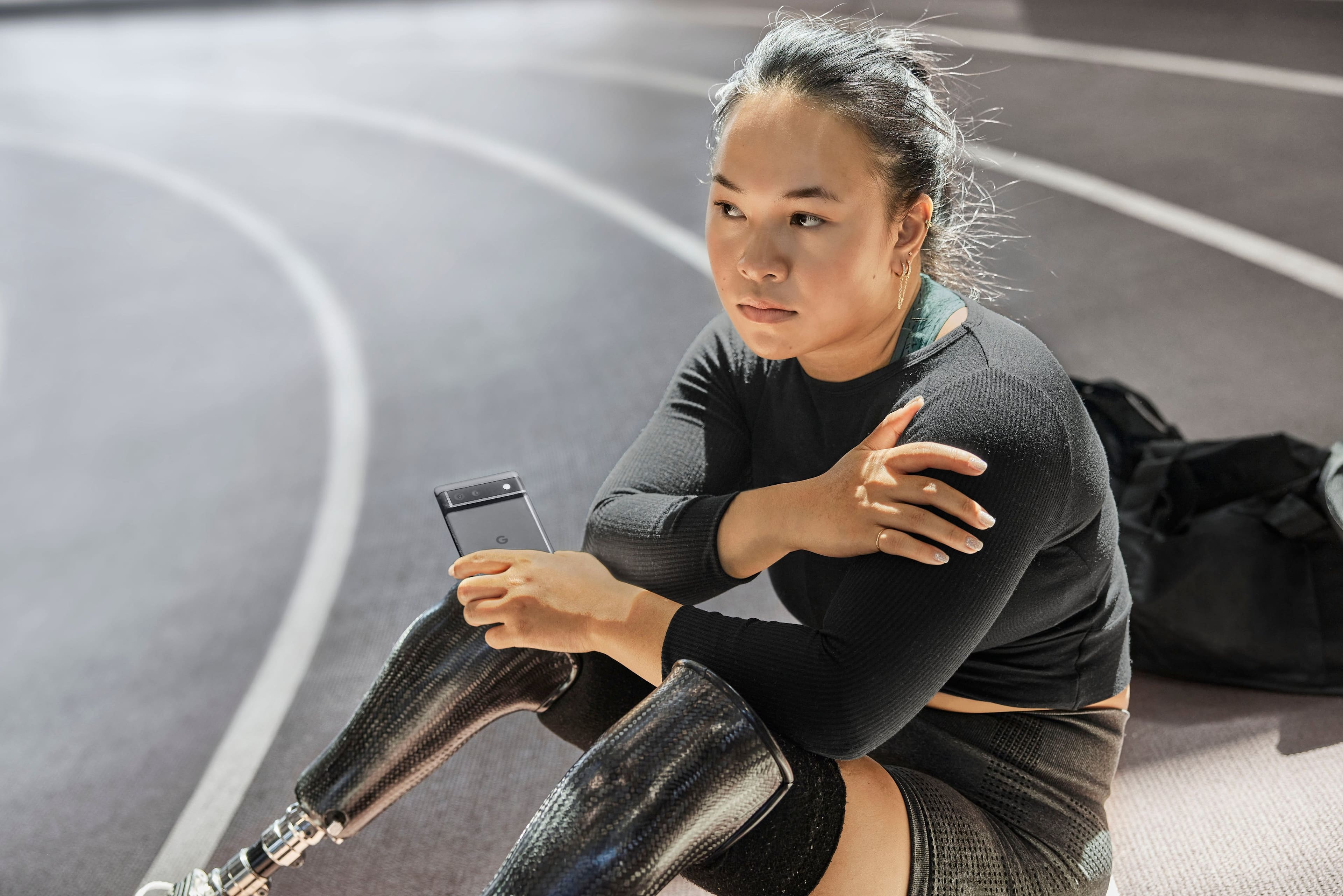 Alt View 15. Google - Geek Squad Certified Refurbished Pixel 6 128GB (Unlocked) - Stormy Black.