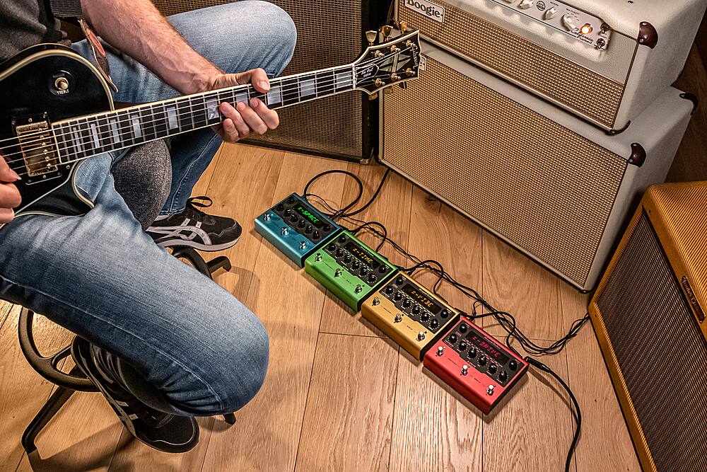 Alt View 13. IK Multimedia - X-Vibe - Gold.