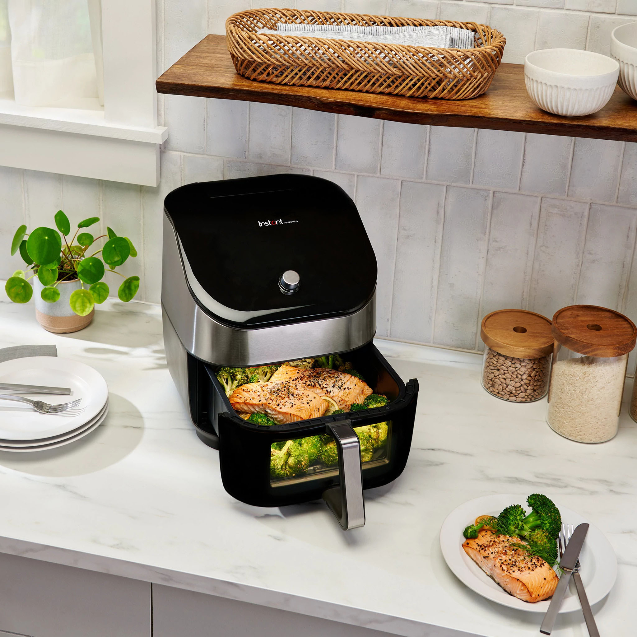 Instant Pot Vortex Plus Black Dual-Basket 8-in-1 Air Fryer with ClearCook