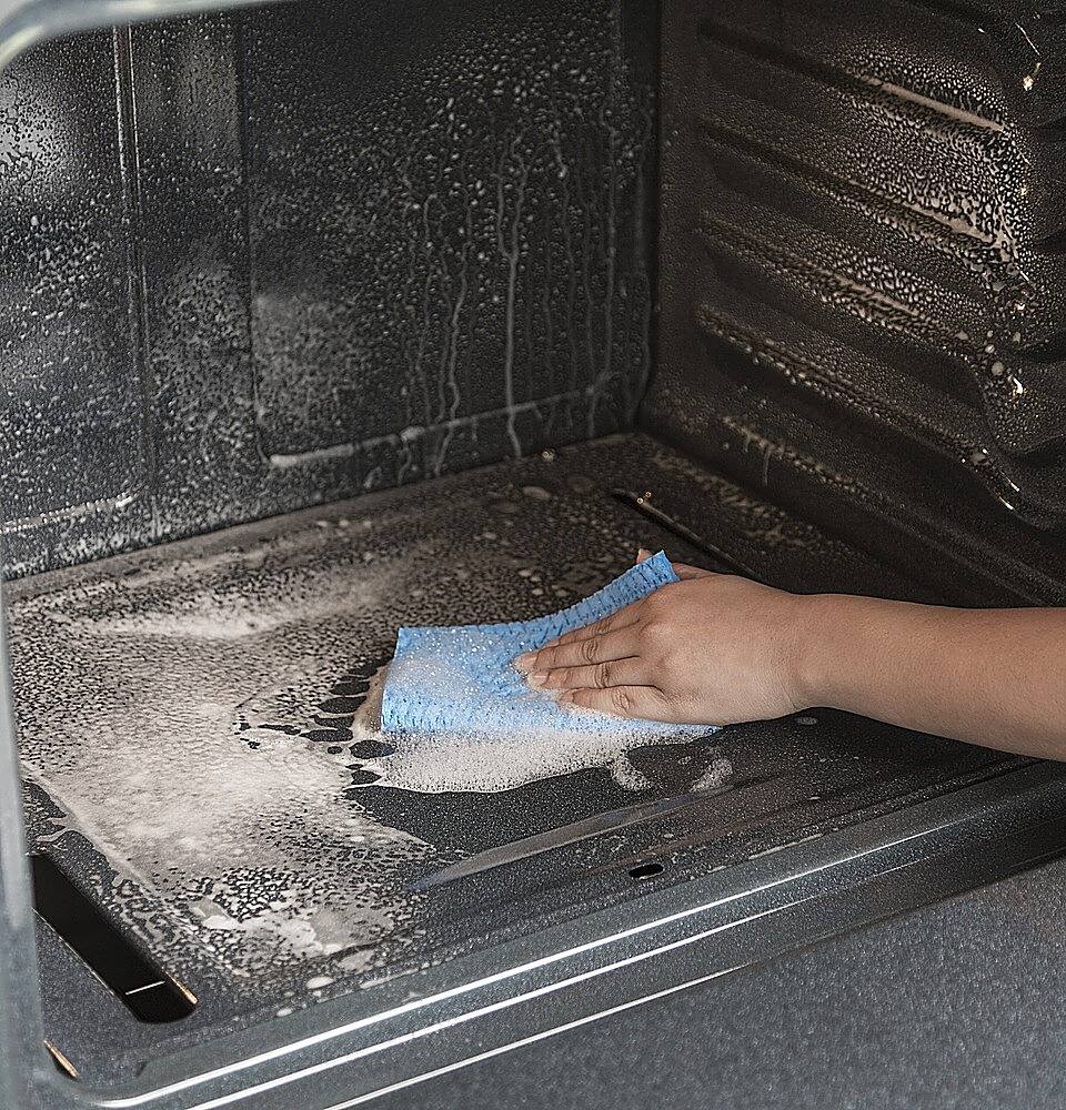 Alt View 17. GE - 4.8 Cu. Ft. Freestanding Gas Range - Black.