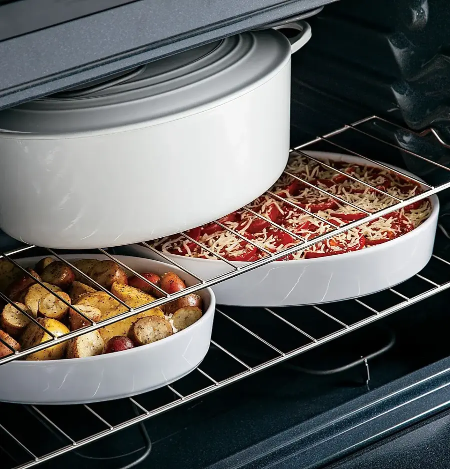 Alt View 20. GE - 5.0 Cu. Ft. Freestanding Electric Range - White.