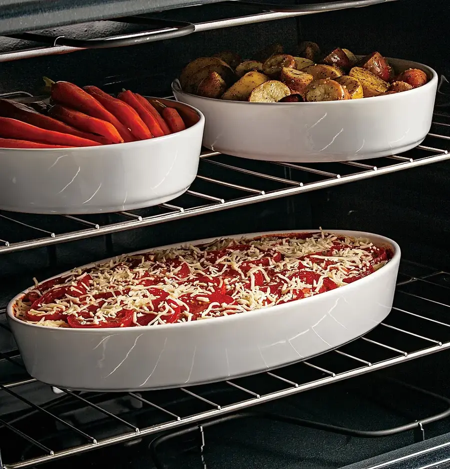 Alt View 13. GE - 5.0 Cu. Ft. Freestanding Electric Range - White.
