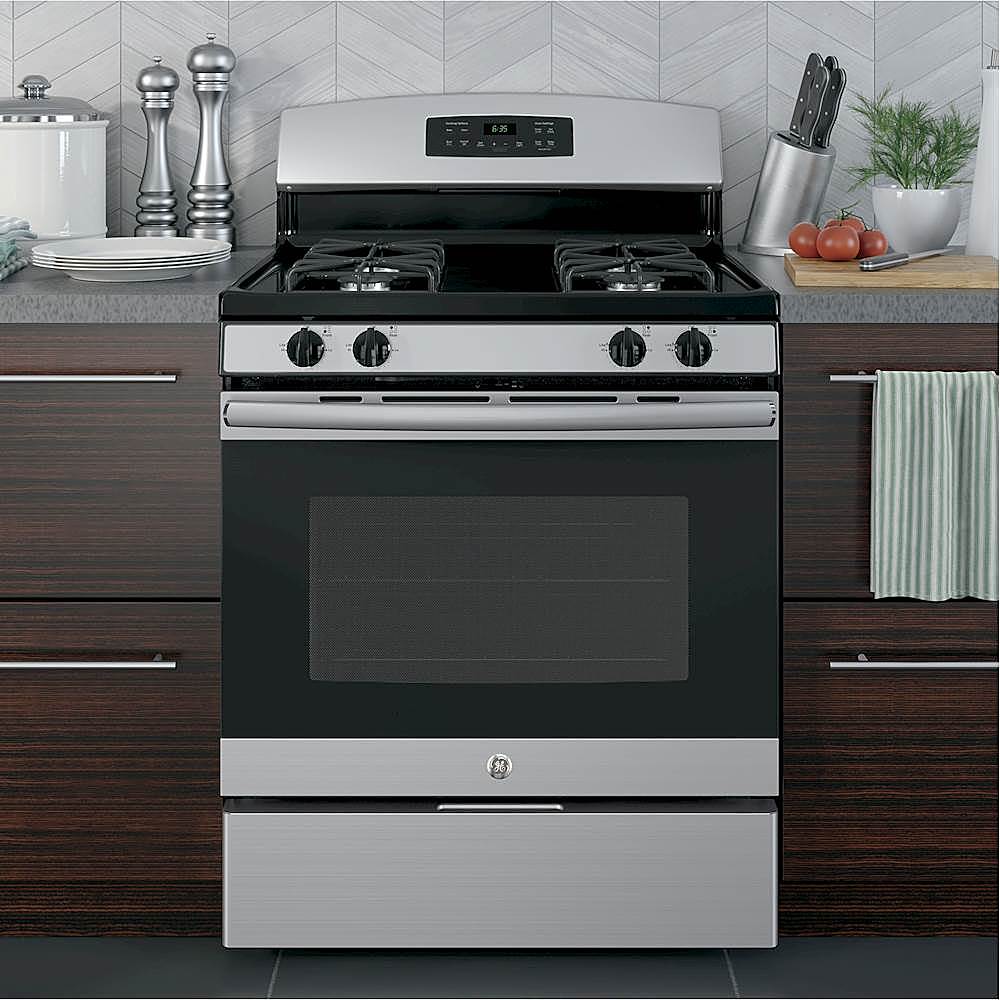 Alt View 11. GE - 5.0 Cu. Ft. Self-Cleaning Freestanding Gas Range - Stainless Steel.