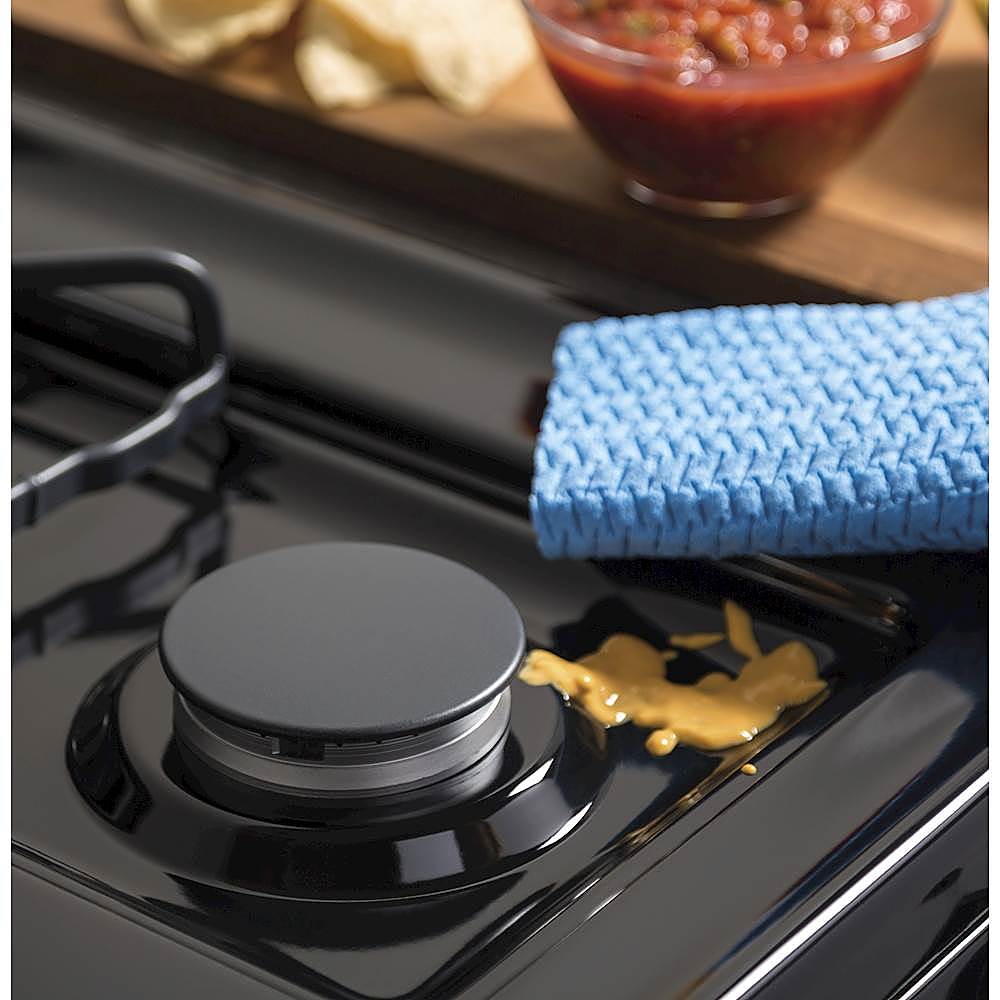 Alt View 13. GE - 5.0 Cu. Ft. Self-Cleaning Freestanding Gas Range - Stainless Steel.