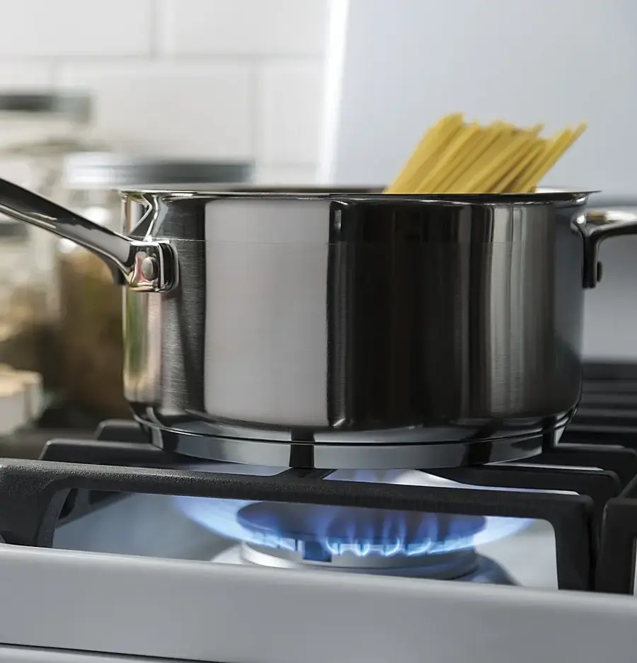 Alt View 25. GE - 5.0 Cu. Ft. Freestanding Gas Range - White.