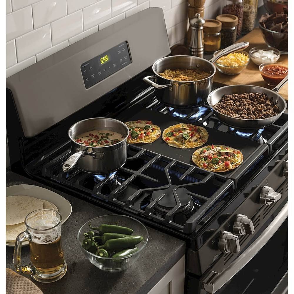 Alt View 12. GE - 5.0 Cu. Ft. Freestanding Gas Range - Slate.