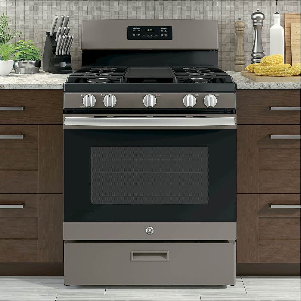 Alt View 15. GE - 5.0 Cu. Ft. Freestanding Gas Range - Slate.