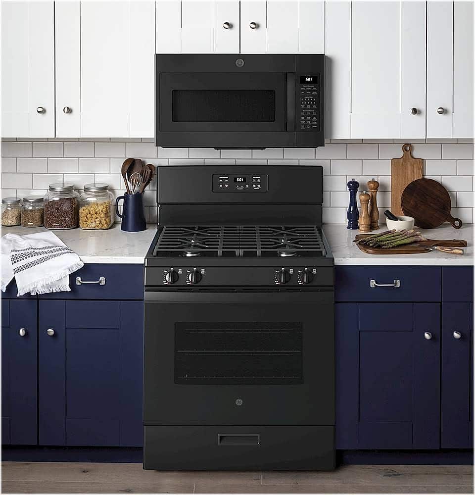 Alt View 13. GE - 4.8 Cu. Ft. Freestanding Gas Range - Black.