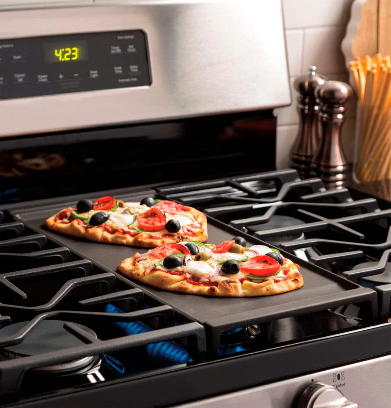 Alt View 17. GE - 5.0 Cu. Ft. Freestanding Gas Range - Stainless steel.