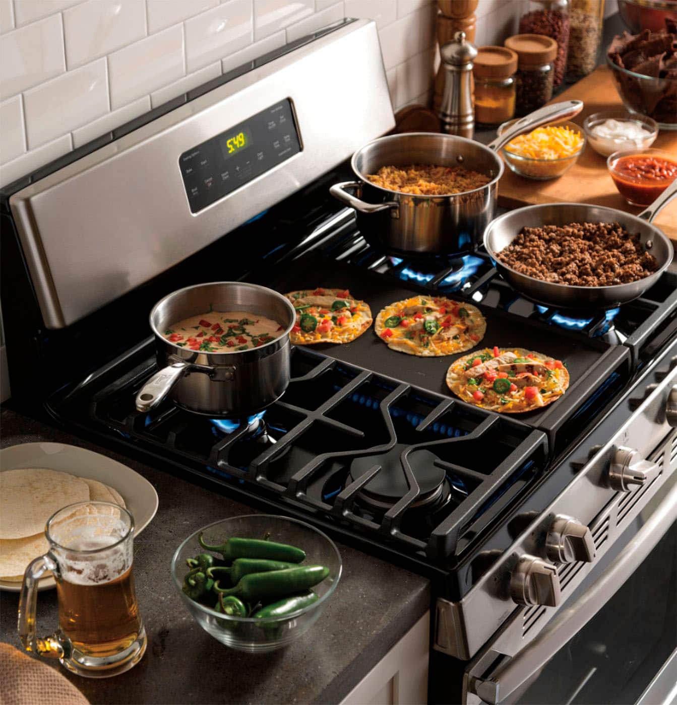 Alt View 18. GE - 5.0 Cu. Ft. Freestanding Gas Range - Stainless steel.