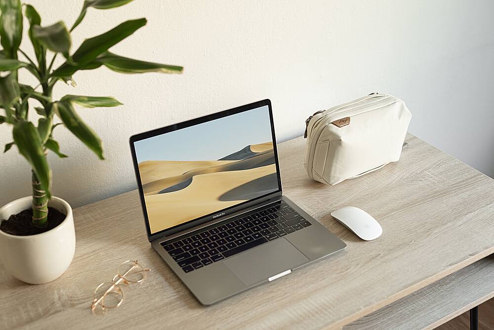 Alt View 15. Peak Design - Tech Pouch - Bone.