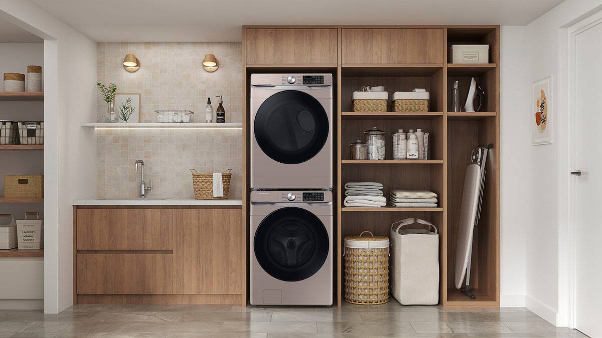 Alt View 24. Samsung - 7.5 Cu. Ft. Stackable Smart Gas Dryer with Steam Sanitize+ - Champagne.