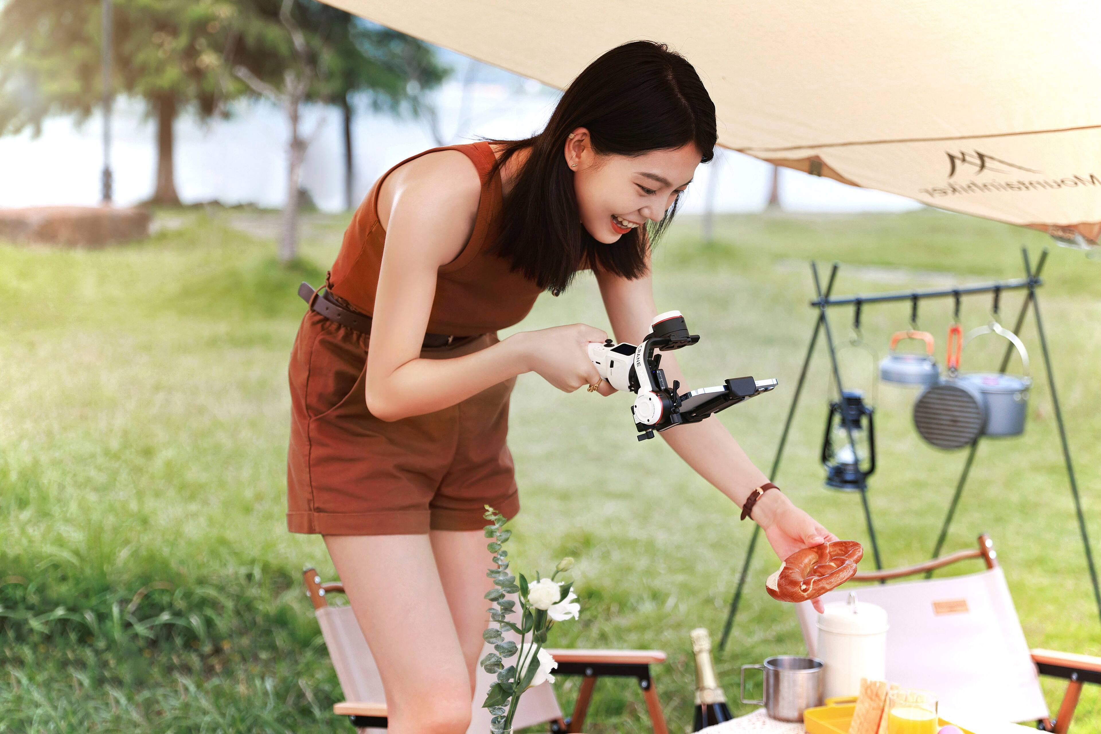 Alt View 16. Zhiyun - Crane M3 3-Axis Gimbal Stabilizer for Smartphones, Action Cameras, and Mirrorless Cameras with detachable tri-pod stand - White.