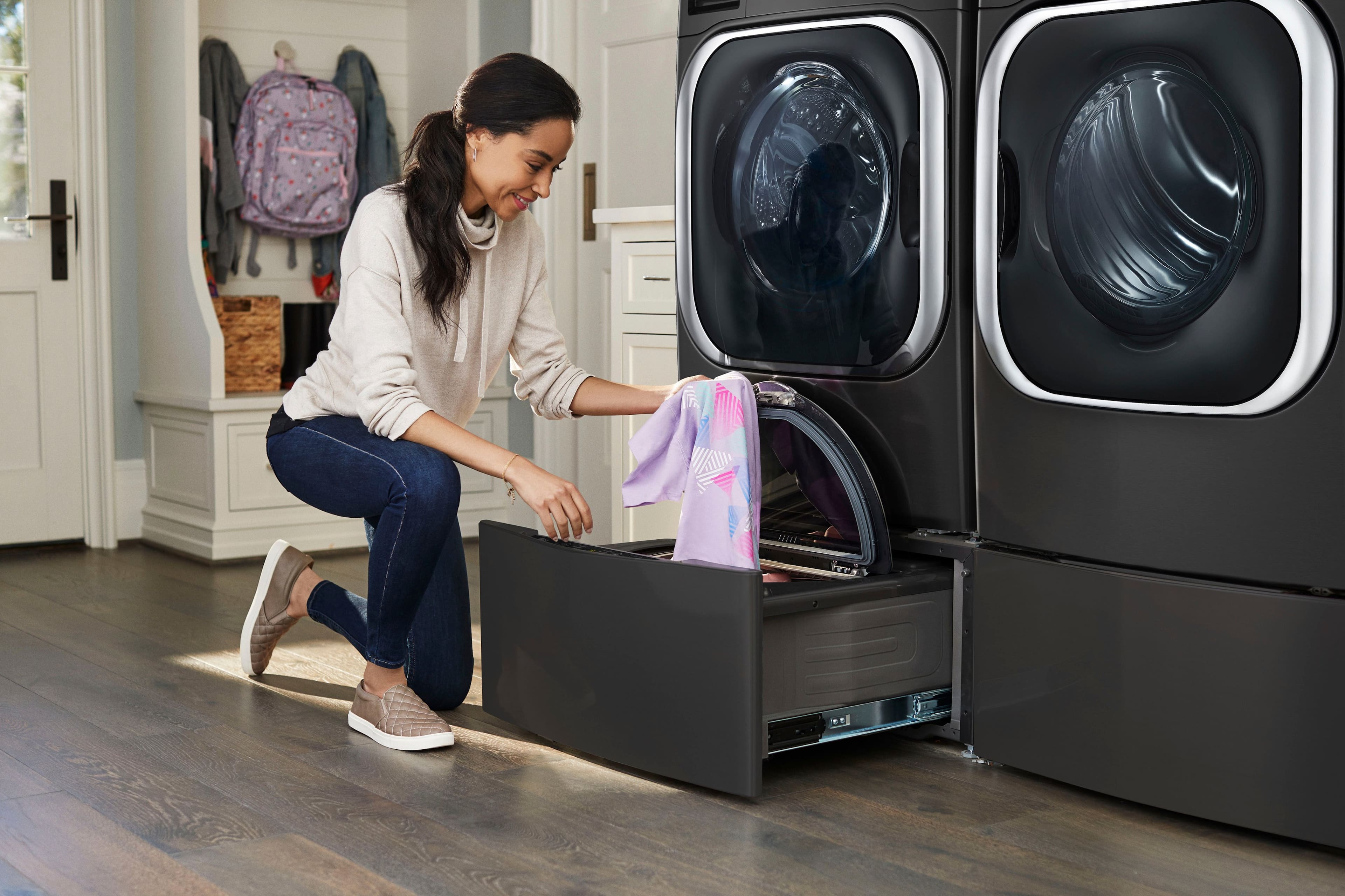 Alt View 21. LG - 9.0 Cu. Ft. Stackable Smart Electric Dryer with Steam and Built-In Intelligence - Black Steel.