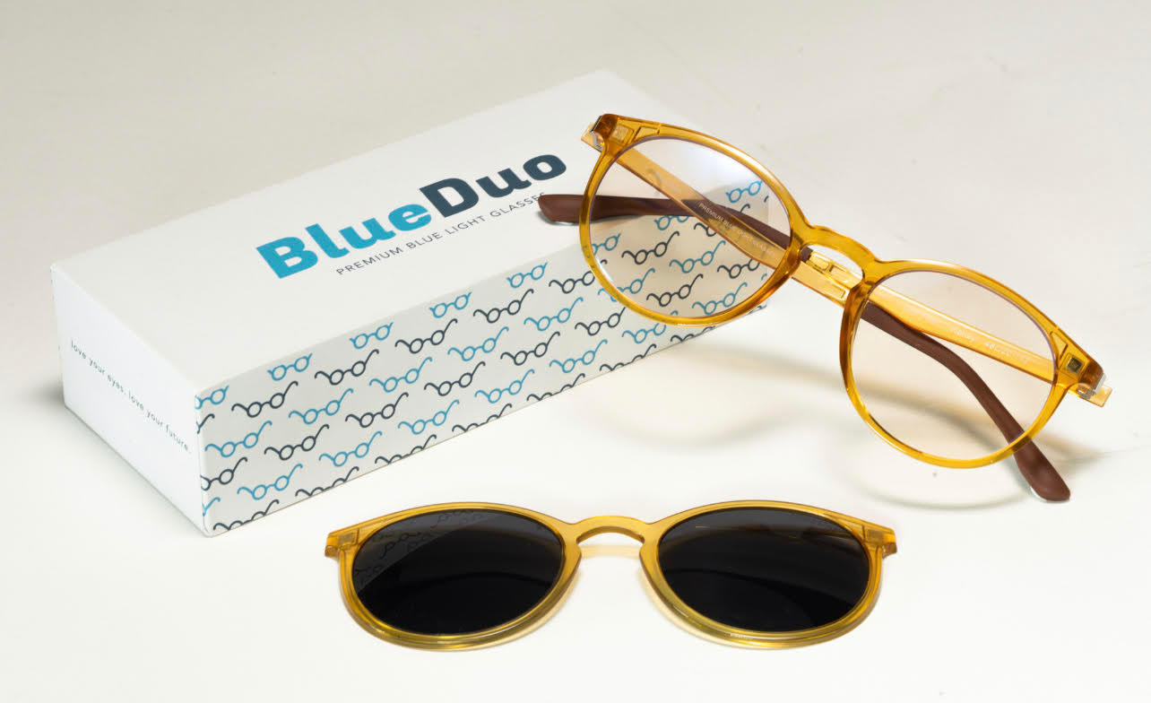 Angle View: Wavebalance - BlueDuo, Poet, Blue Light Reducing Glasses with Magnetic Sunglass Clip-On- Honey - Yellow
