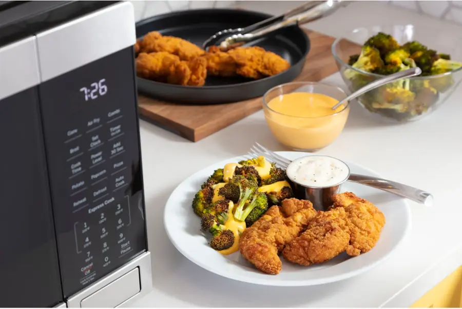 Alt View 16. GE - 1.0 Cu. Ft. Convection Countertop Microwave with Air Fry - Black stainless steel.