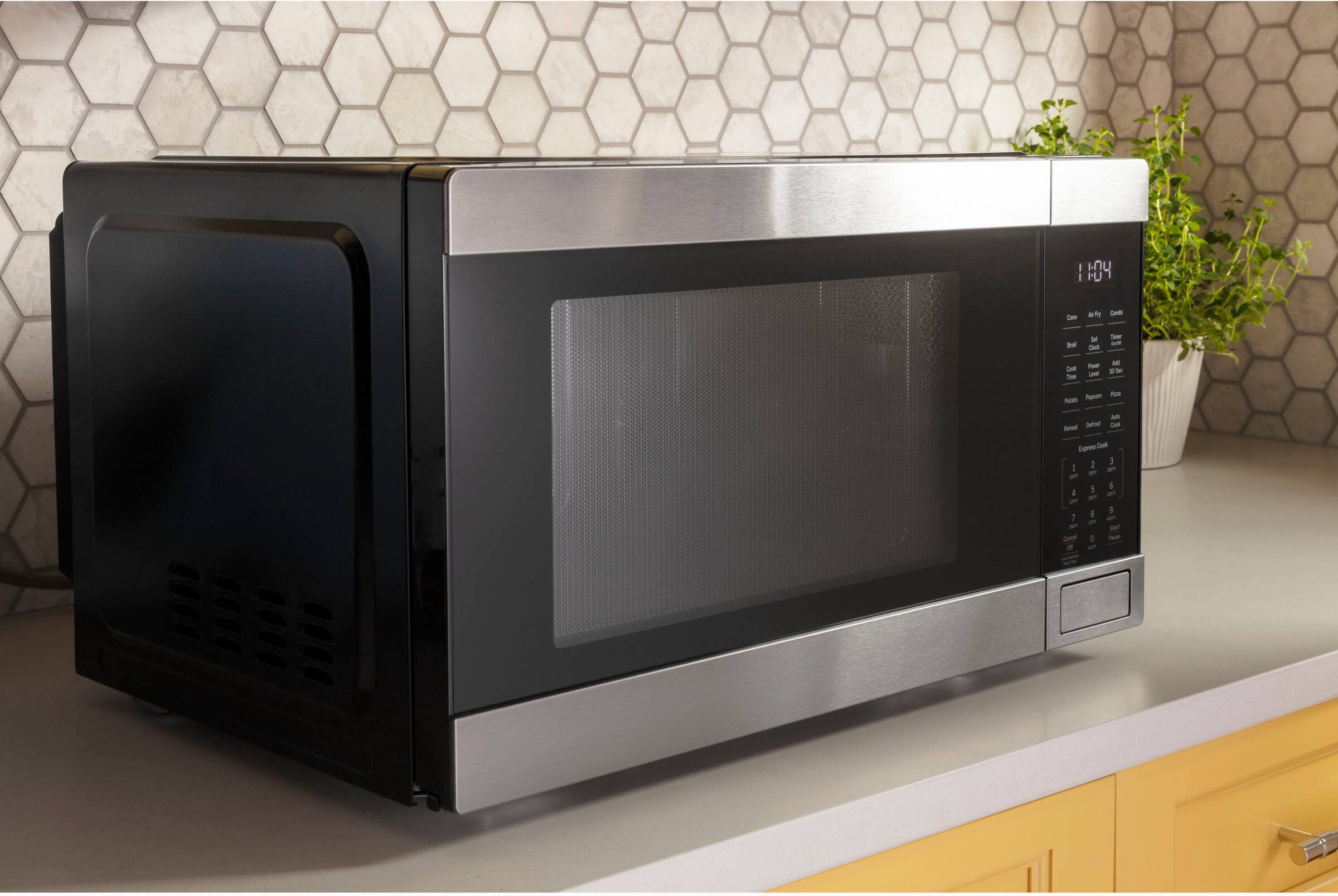 Alt View 20. GE - 1.0 Cu. Ft. Convection Countertop Microwave with Air Fry - Black stainless steel.